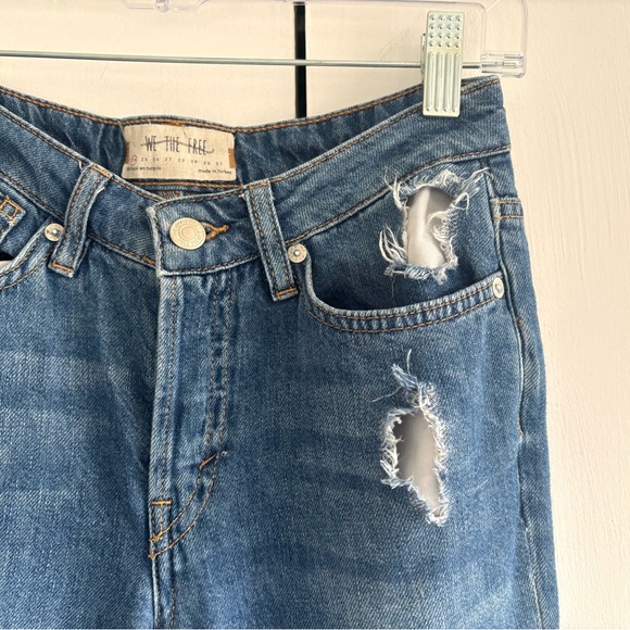 We The Free Free People Distressed Flare Jeans Size 24 - Picture 6 of 14
